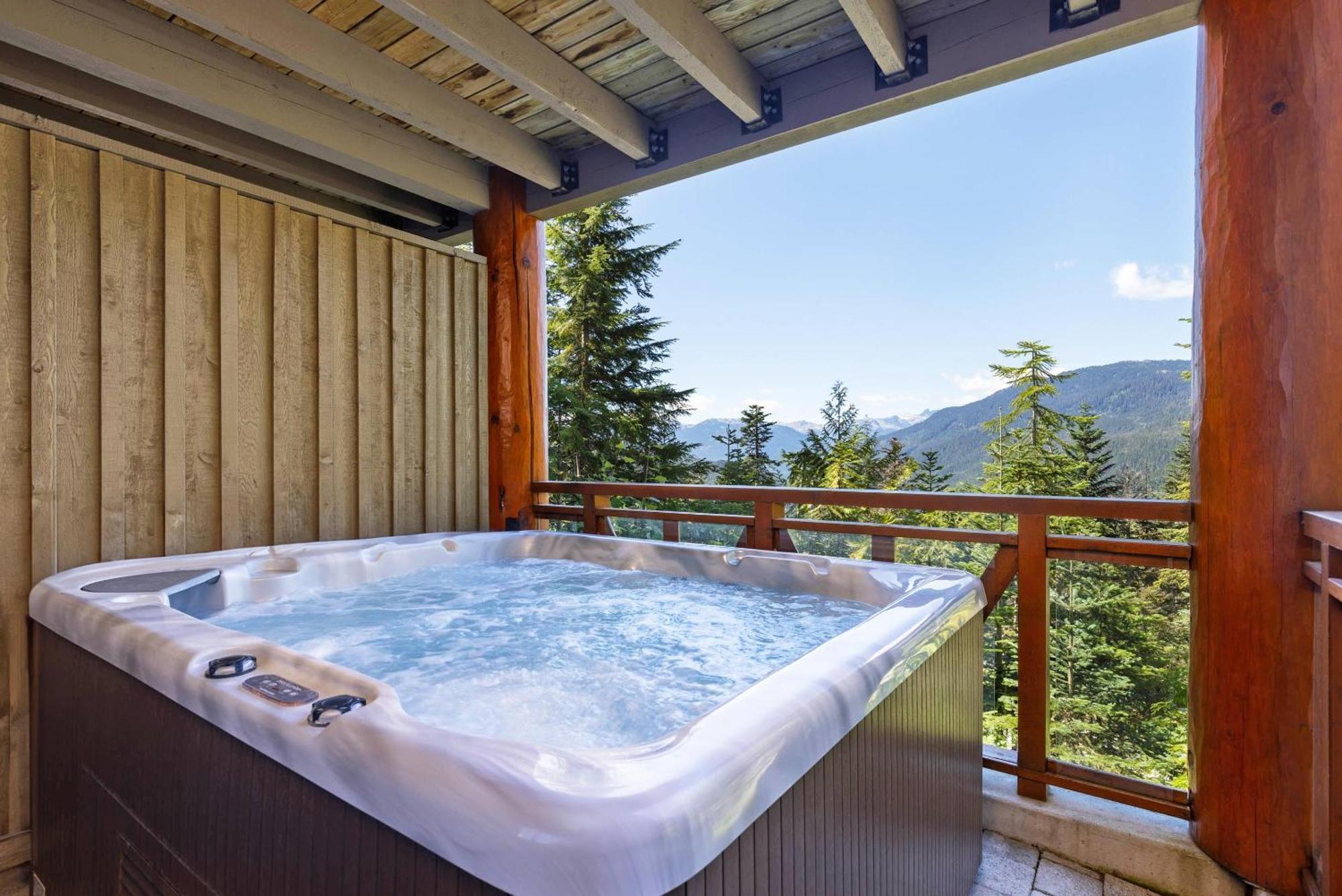 Taluswood The Heights 18 | Mountainside Townhome W/ Ski Access, Hot Tub, Tranquil Views 惠斯勒 外观 照片